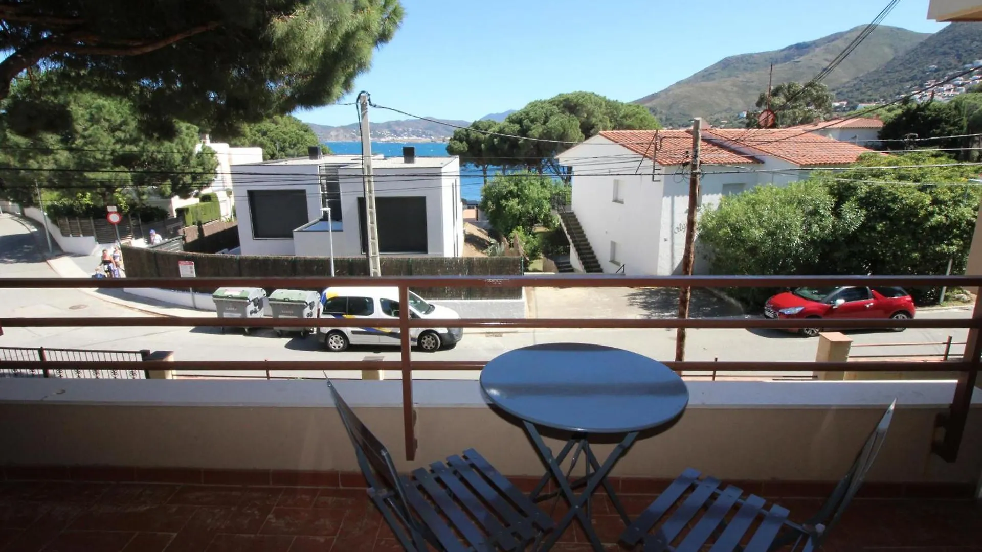 A Recer - Apartamento Acogedor, Tranquilo Y Bien Situado, A Tan Solo 100 M. De La Playa. - Es-228-142 Llanca Spain