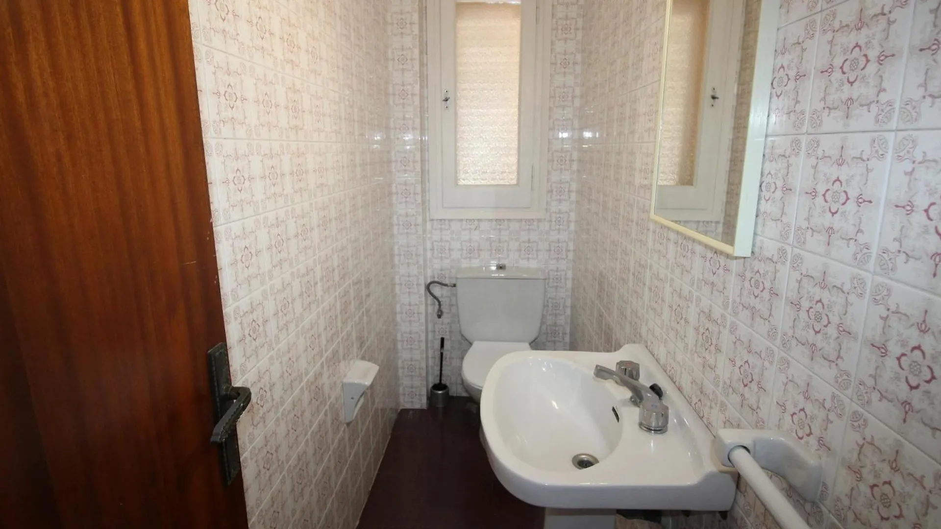 A Recer - Apartamento Acogedor, Tranquilo Y Bien Situado, A Tan Solo 100 M. De La Playa. - Es-228-142 Llanca Apartment