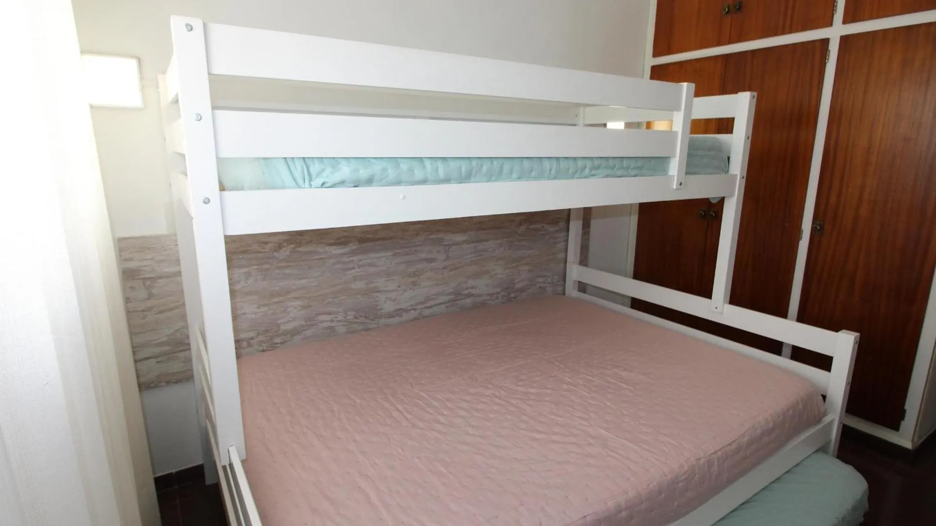 A Recer - Apartamento Acogedor, Tranquilo Y Bien Situado, A Tan Solo 100 M. De La Playa. - Es-228-142 Llanca 0*,  Spain