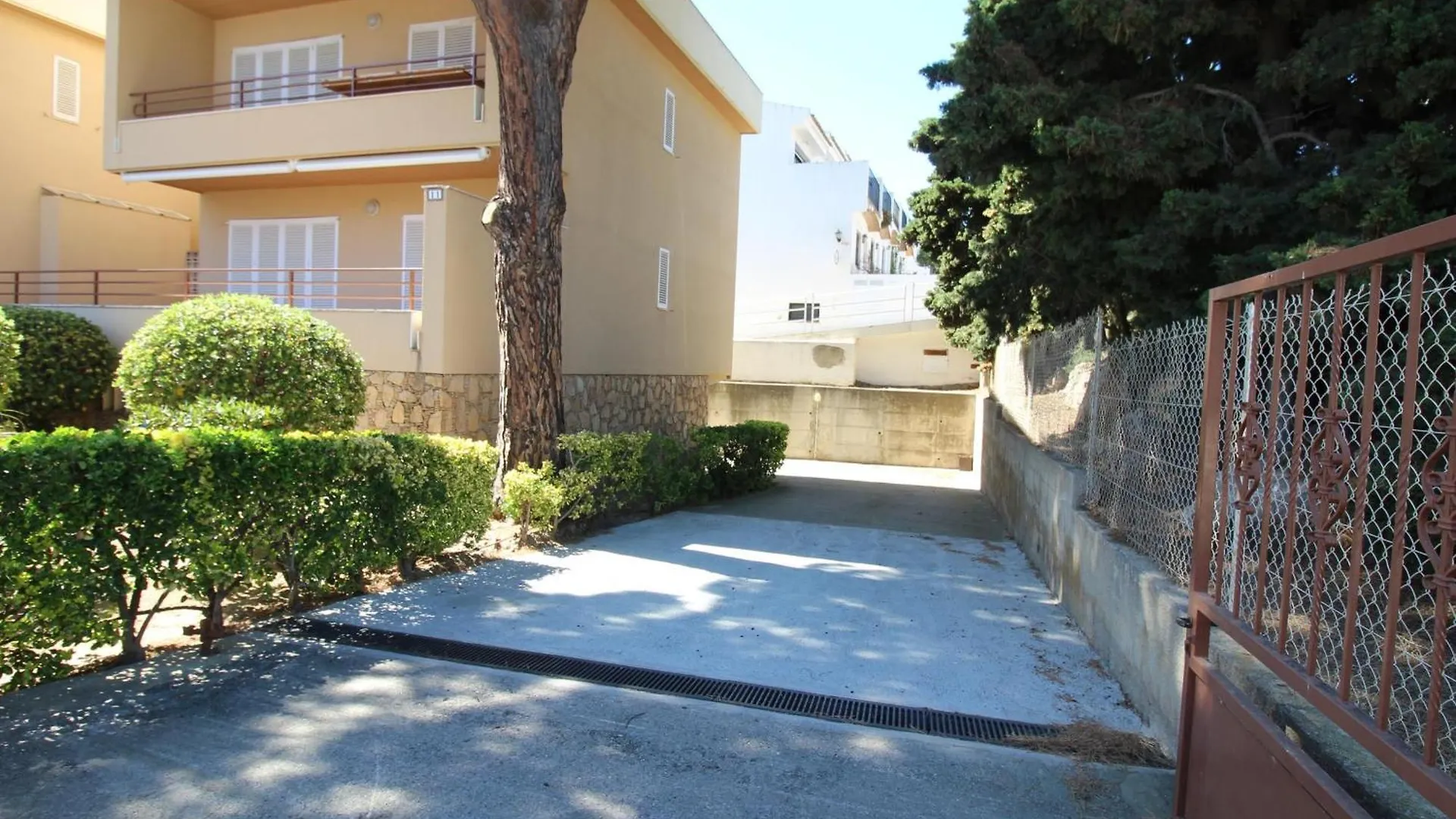 Apartment A Recer - Apartamento Acogedor, Tranquilo Y Bien Situado, A Tan Solo 100 M. De La Playa. - Es-228-142 Llanca